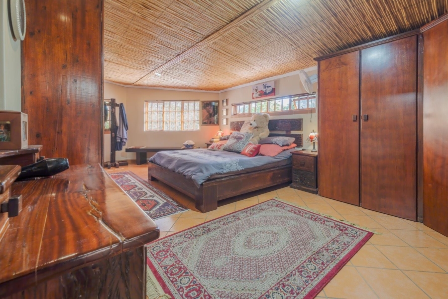 7 Bedroom Property for Sale in Erasmuskloof Gauteng