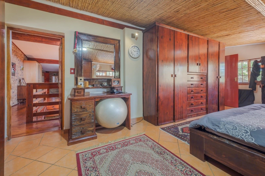 7 Bedroom Property for Sale in Erasmuskloof Gauteng