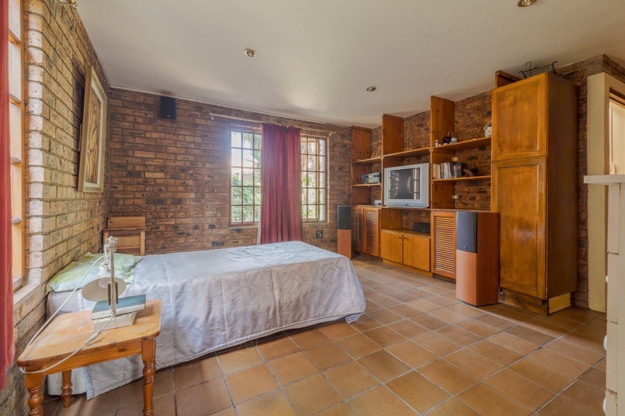 7 Bedroom Property for Sale in Erasmuskloof Gauteng