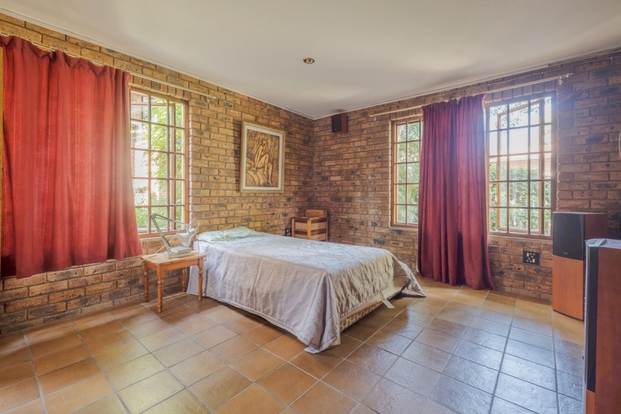 7 Bedroom Property for Sale in Erasmuskloof Gauteng