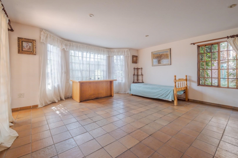 7 Bedroom Property for Sale in Erasmuskloof Gauteng