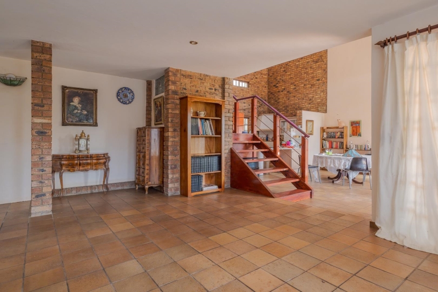 7 Bedroom Property for Sale in Erasmuskloof Gauteng