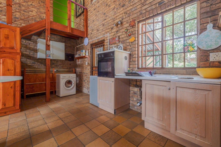 7 Bedroom Property for Sale in Erasmuskloof Gauteng