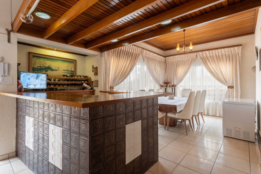 To Let 3 Bedroom Property for Rent in Mondeor Gauteng