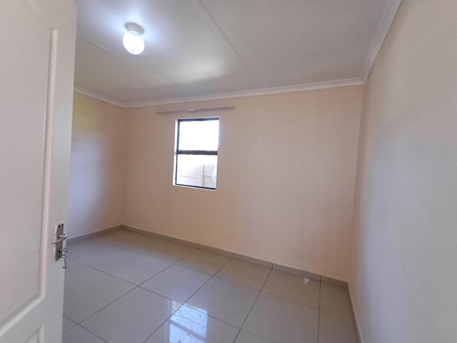 To Let 2 Bedroom Property for Rent in Maraisburg Gauteng