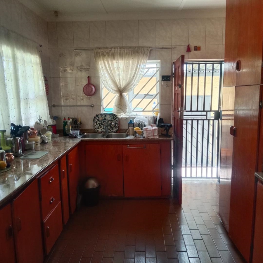 4 Bedroom Property for Sale in Ridgeway Gauteng