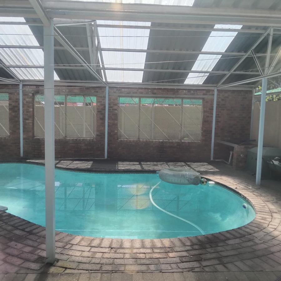 4 Bedroom Property for Sale in Ridgeway Gauteng