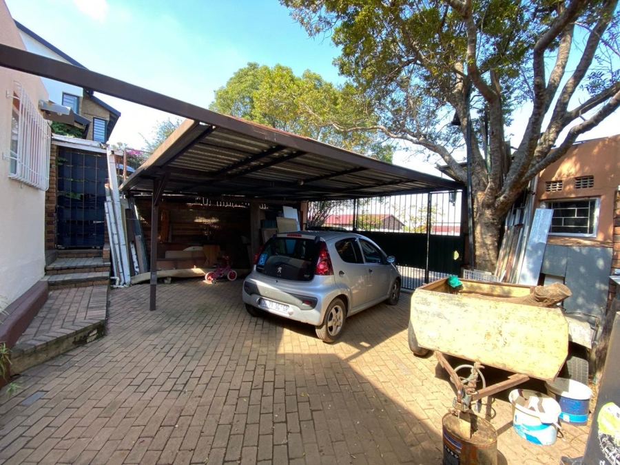 6 Bedroom Property for Sale in Suideroord Gauteng