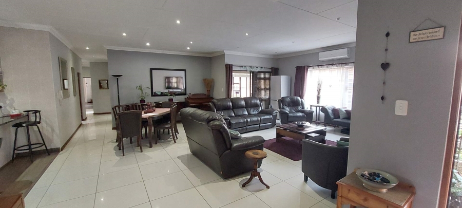 4 Bedroom Property for Sale in New Redruth Gauteng