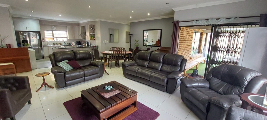 4 Bedroom Property for Sale in New Redruth Gauteng