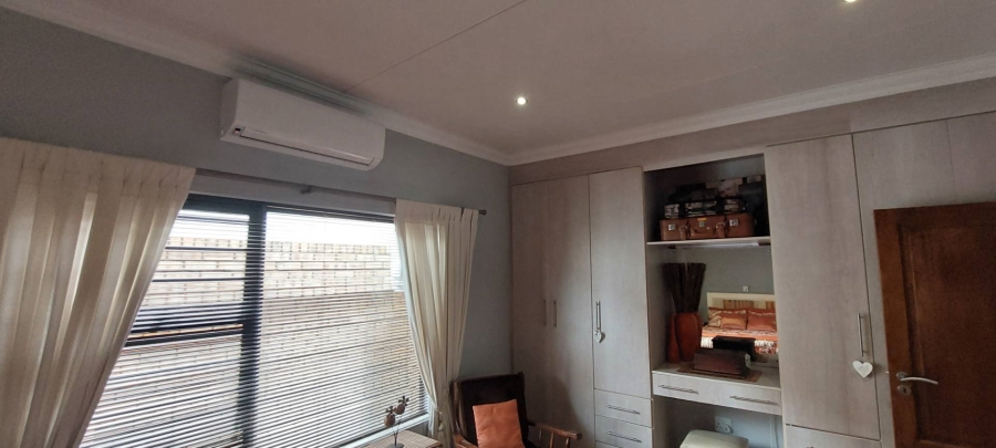 4 Bedroom Property for Sale in New Redruth Gauteng