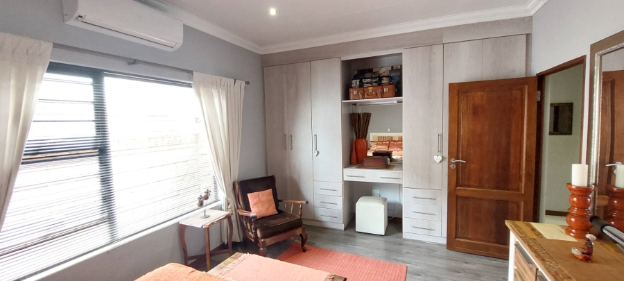 4 Bedroom Property for Sale in New Redruth Gauteng