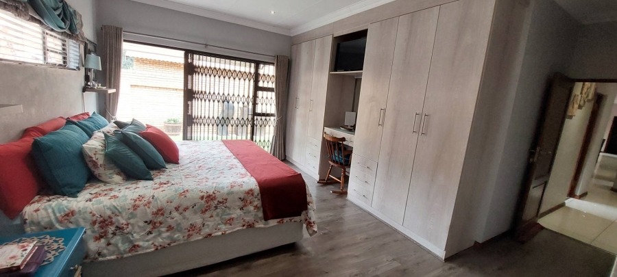4 Bedroom Property for Sale in New Redruth Gauteng