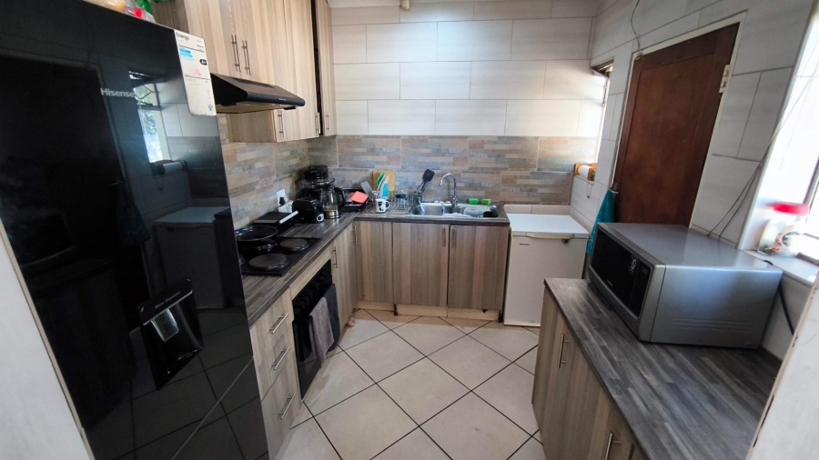 3 Bedroom Property for Sale in Brackenhurst Gauteng