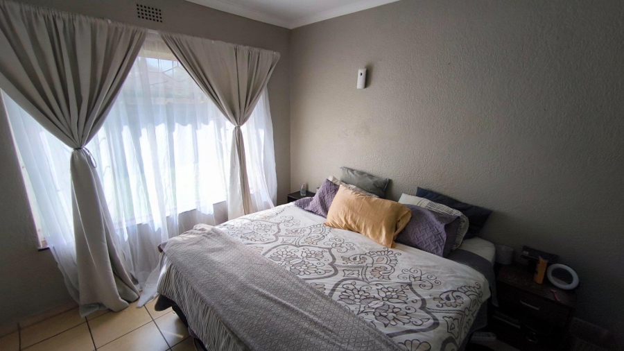 3 Bedroom Property for Sale in Brackenhurst Gauteng