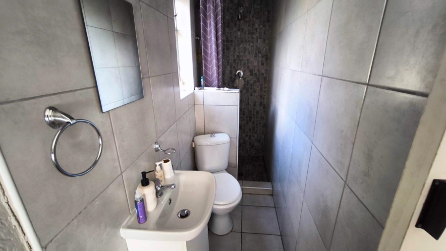 3 Bedroom Property for Sale in Brackenhurst Gauteng