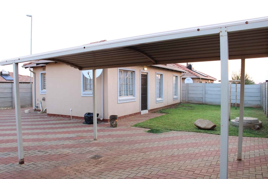 3 Bedroom Property for Sale in Sky City Gauteng