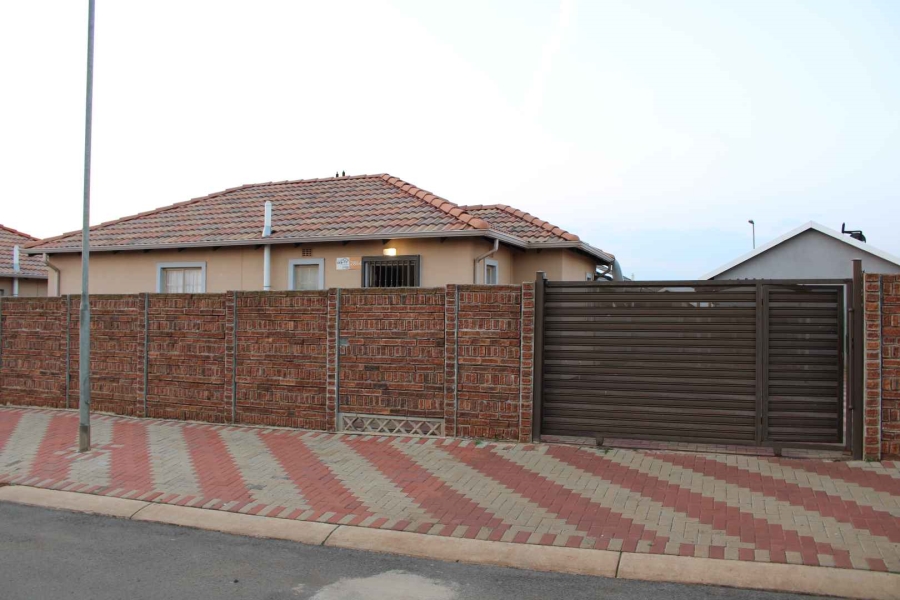 3 Bedroom Property for Sale in Sky City Gauteng