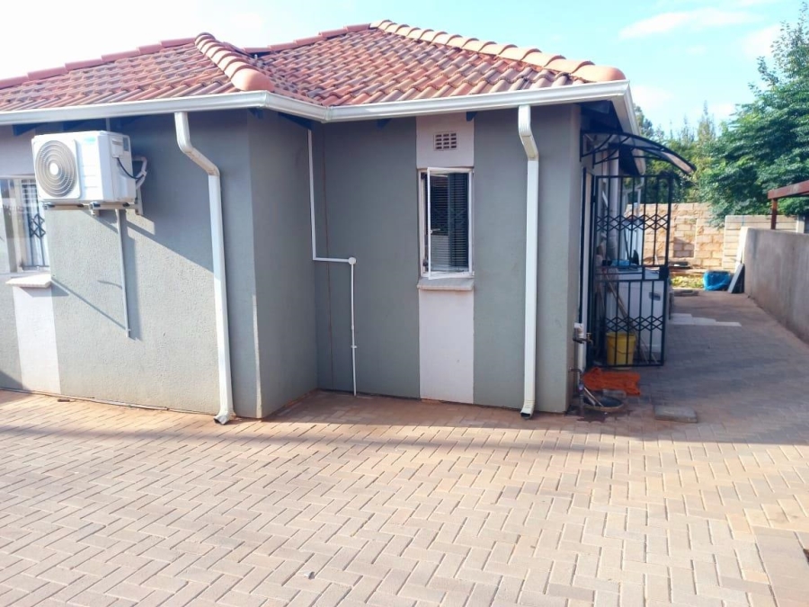 3 Bedroom Property for Sale in Mamelodi East Gauteng