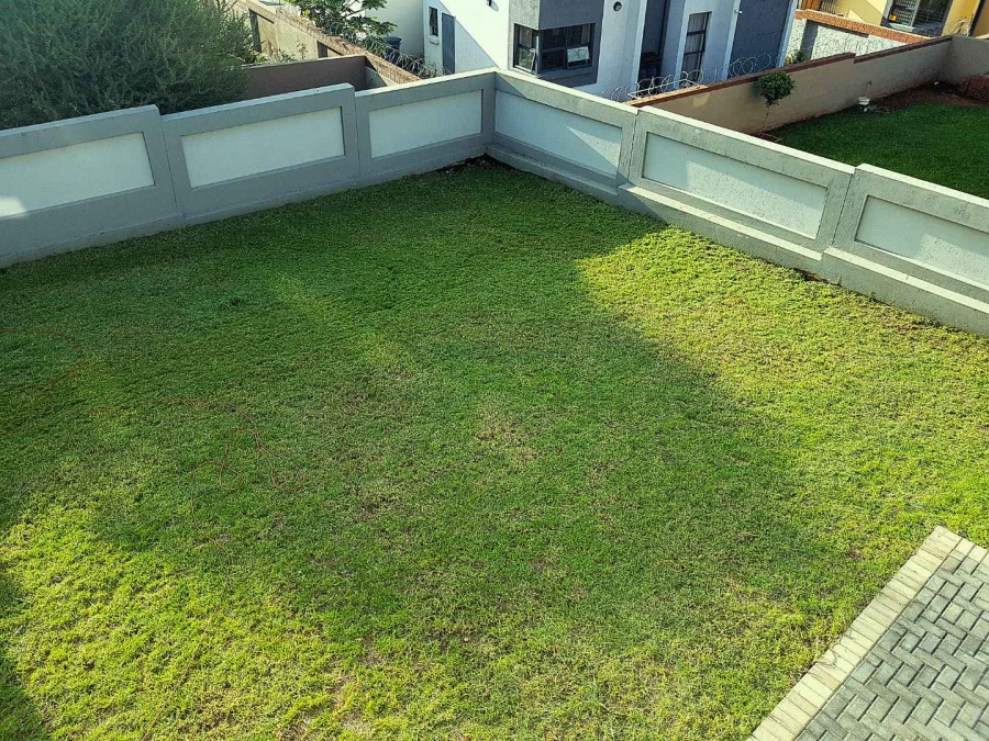 4 Bedroom Property for Sale in Roodeplaat Gauteng