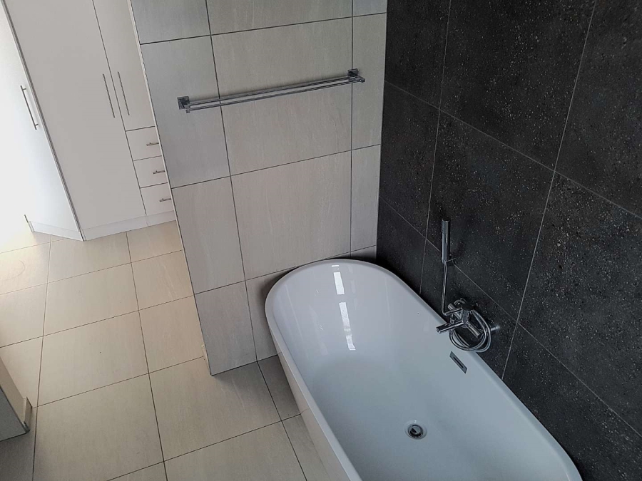 4 Bedroom Property for Sale in Roodeplaat Gauteng