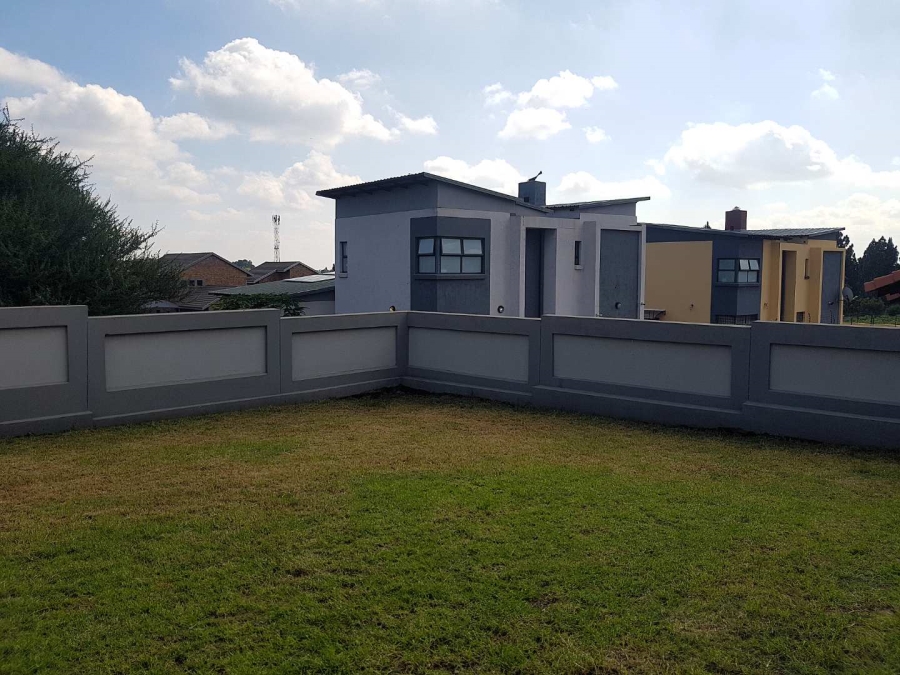 4 Bedroom Property for Sale in Montana Gauteng