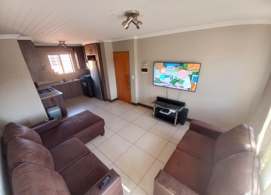 2 Bedroom Property for Sale in Andeon Gauteng