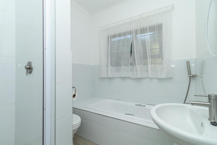 2 Bedroom Property for Sale in Noordhang Gauteng