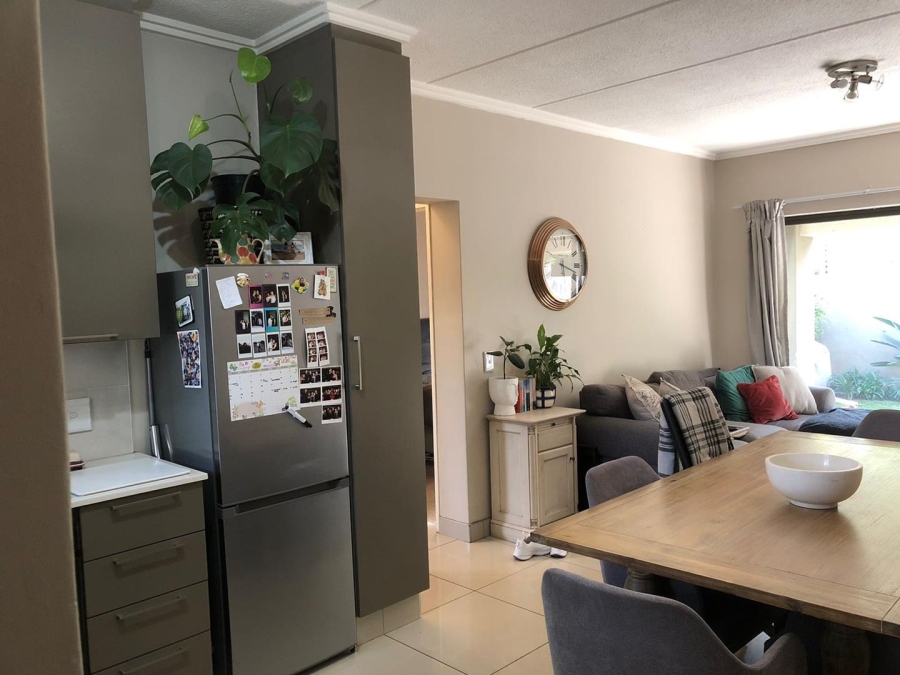 To Let 1 Bedroom Property for Rent in Douglasdale Gauteng