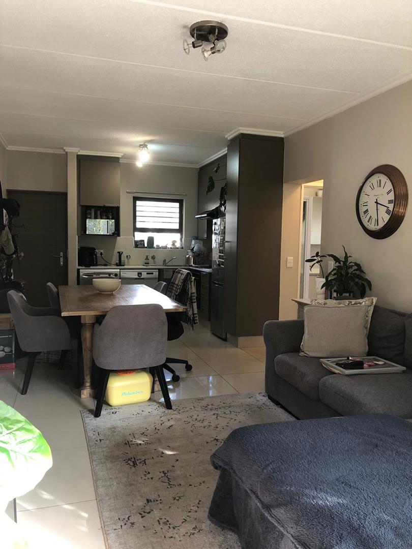 To Let 1 Bedroom Property for Rent in Douglasdale Gauteng