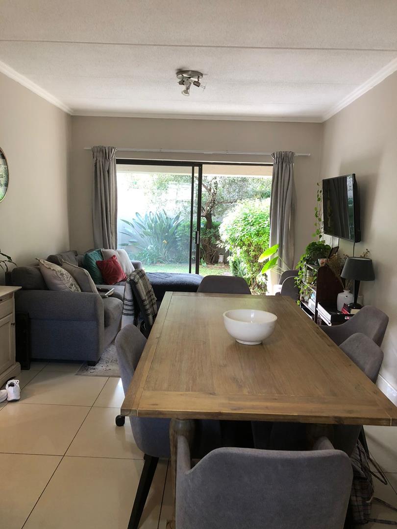 To Let 1 Bedroom Property for Rent in Douglasdale Gauteng