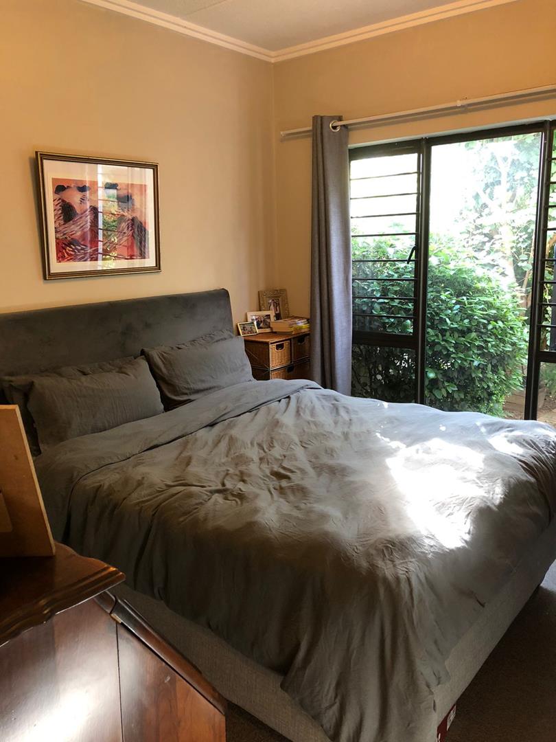 To Let 1 Bedroom Property for Rent in Douglasdale Gauteng