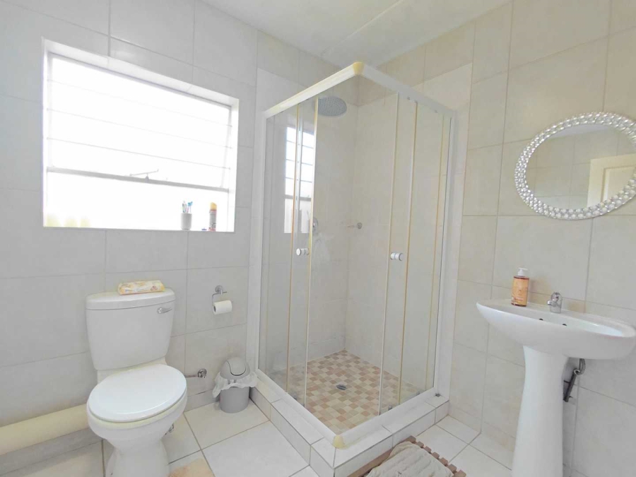 2 Bedroom Property for Sale in Honeydew Gauteng