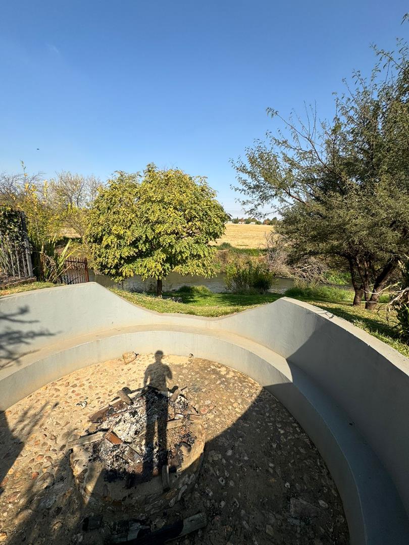To Let 3 Bedroom Property for Rent in Rothdene Gauteng