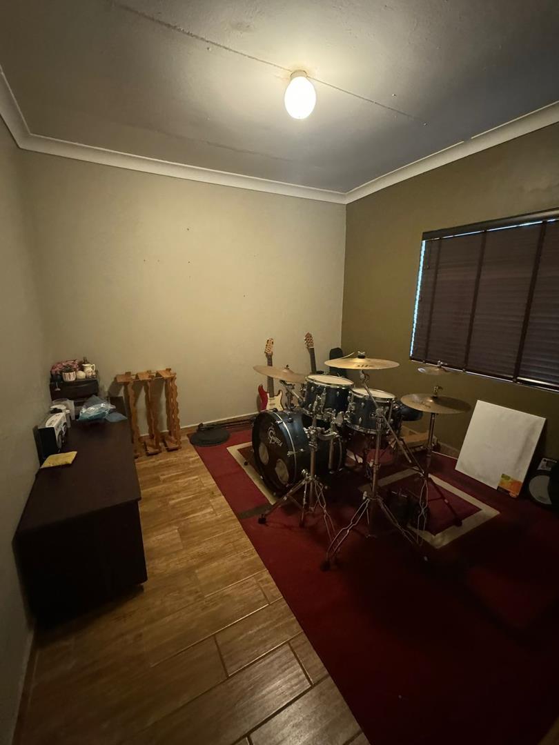 To Let 3 Bedroom Property for Rent in Rothdene Gauteng