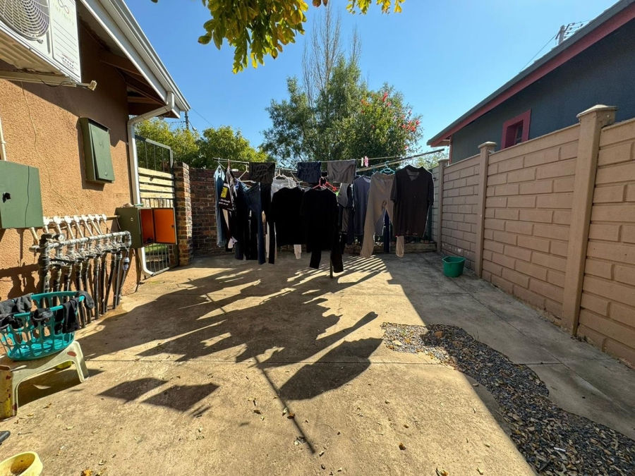 To Let 3 Bedroom Property for Rent in Rothdene Gauteng