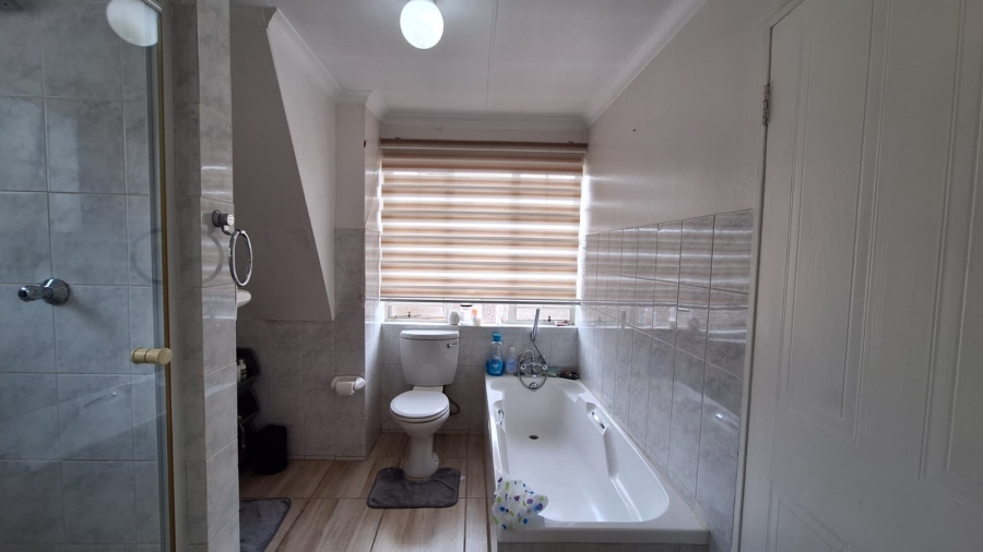 To Let 3 Bedroom Property for Rent in Boskruin Gauteng