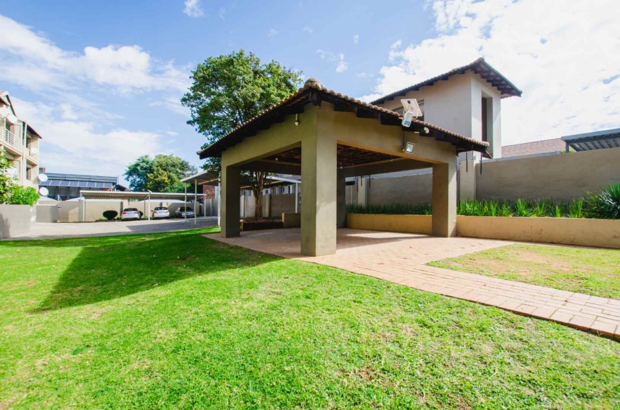 To Let 2 Bedroom Property for Rent in Ferndale Gauteng