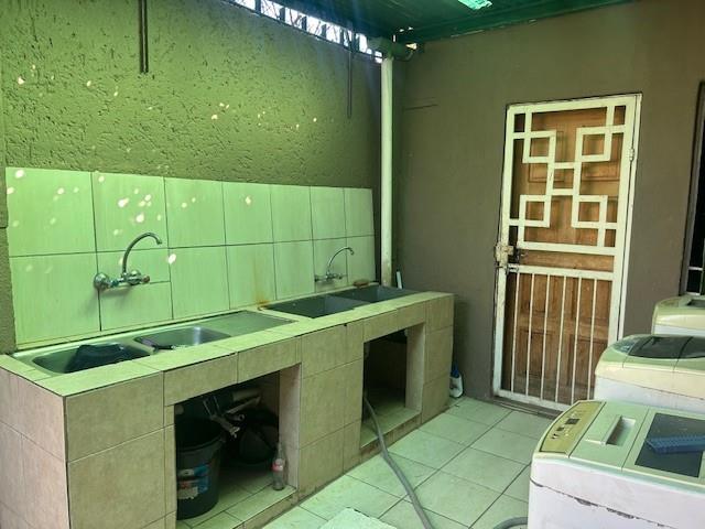 10 Bedroom Property for Sale in Vrededorp Gauteng