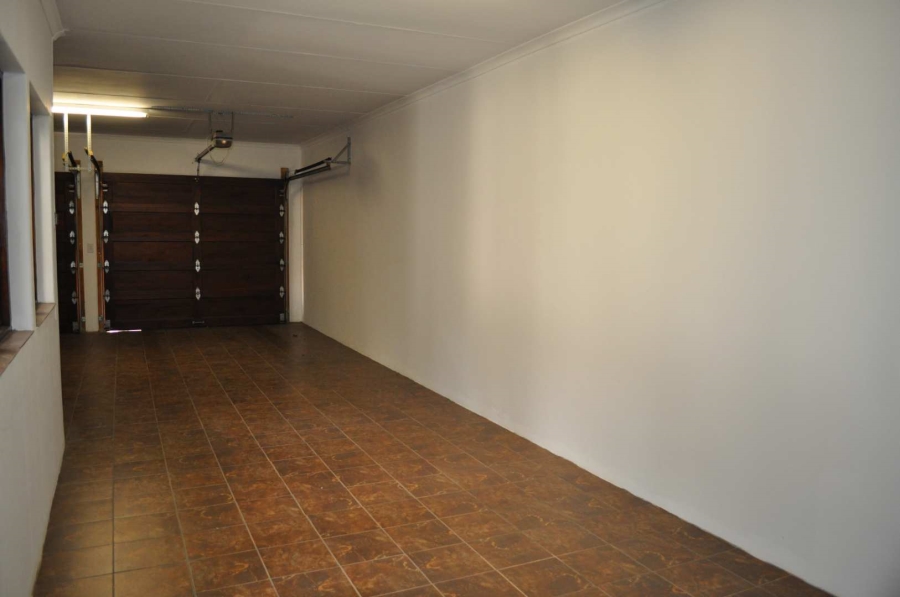 To Let 3 Bedroom Property for Rent in Bronberg Gauteng