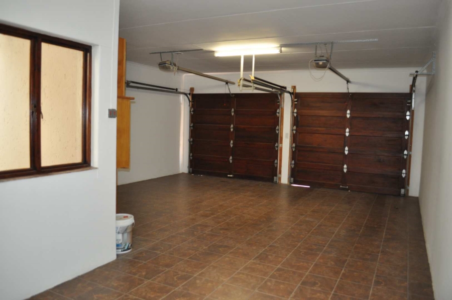 To Let 3 Bedroom Property for Rent in Bronberg Gauteng