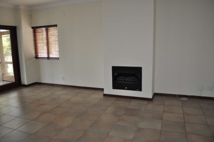 To Let 3 Bedroom Property for Rent in Bronberg Gauteng