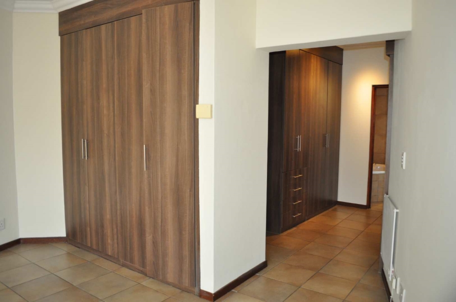 To Let 3 Bedroom Property for Rent in Bronberg Gauteng
