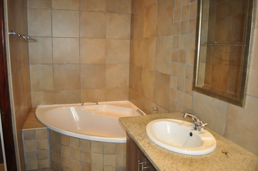 To Let 3 Bedroom Property for Rent in Bronberg Gauteng