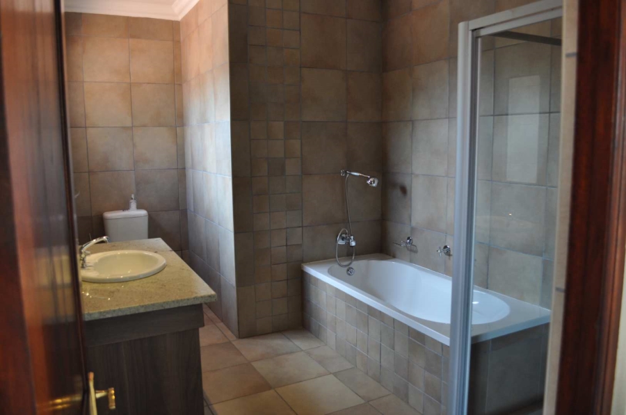 To Let 3 Bedroom Property for Rent in Bronberg Gauteng