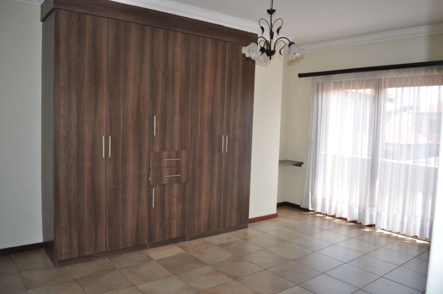 To Let 3 Bedroom Property for Rent in Bronberg Gauteng