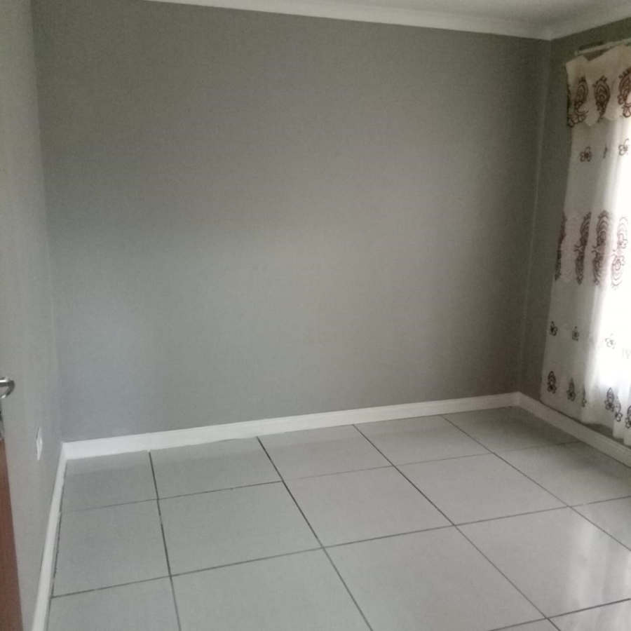 2 Bedroom Property for Sale in Siluma View Gauteng