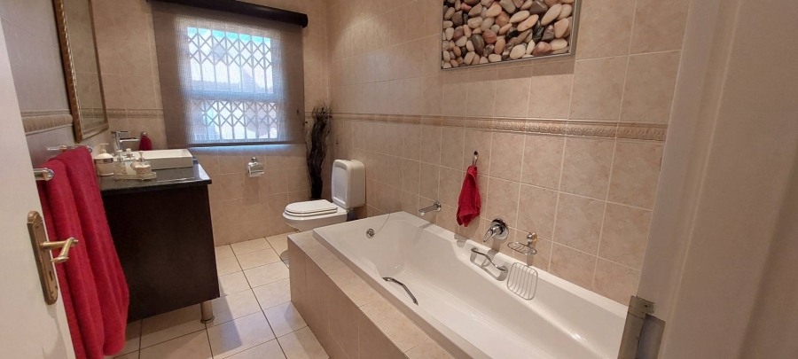 3 Bedroom Property for Sale in Meyersdal Gauteng