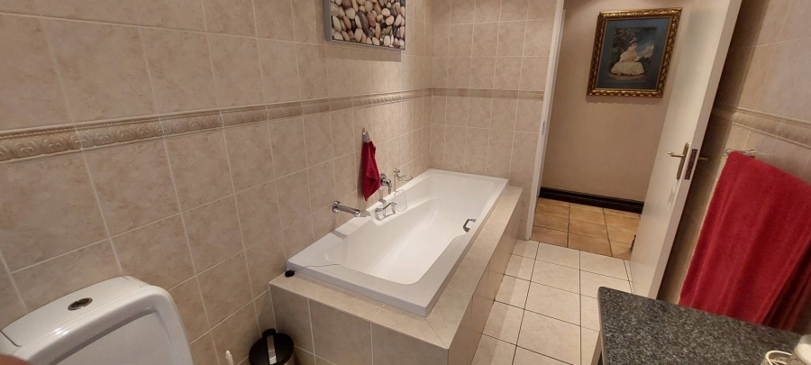 3 Bedroom Property for Sale in Meyersdal Gauteng