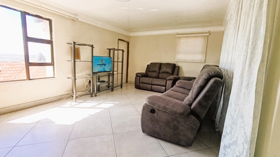4 Bedroom Property for Sale in Olievenhoutbosch Gauteng